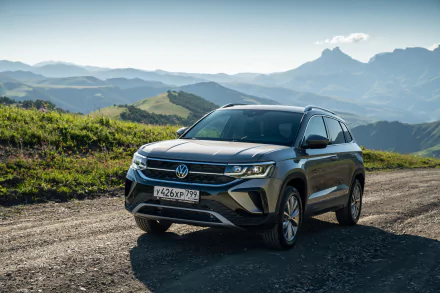  Grey 2021 Volkswagen Taos 4MOTION