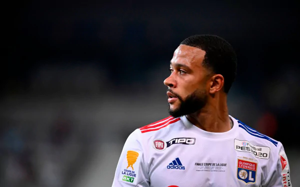 Olympique Lyonnais soccer Dutch Memphis Depay Sports HD Desktop Wallpaper | Background Image