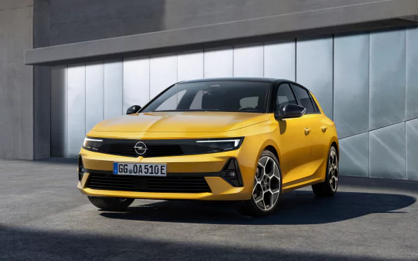  Yellow 2021 Opel Astra Hybrid (L)