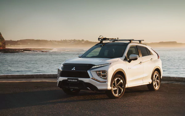  White 2021 Mitsubishi Eclipse Cross PHEV