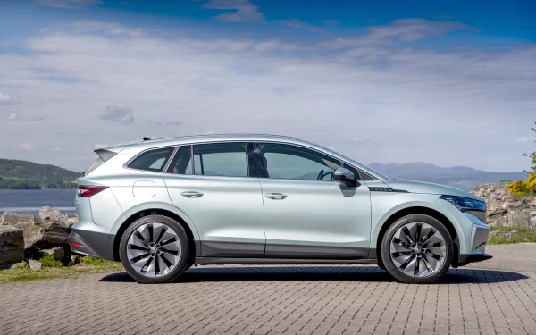 electric car SUV vehicle Skoda Enyaq iV 80 HD Desktop Wallpaper | Background Image