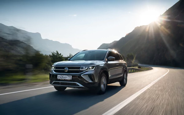  Grey 2021 Volkswagen Taos 4MOTION