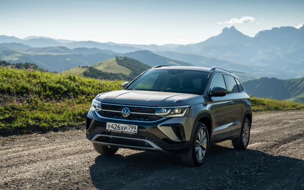  Grey 2021 Volkswagen Taos 4MOTION