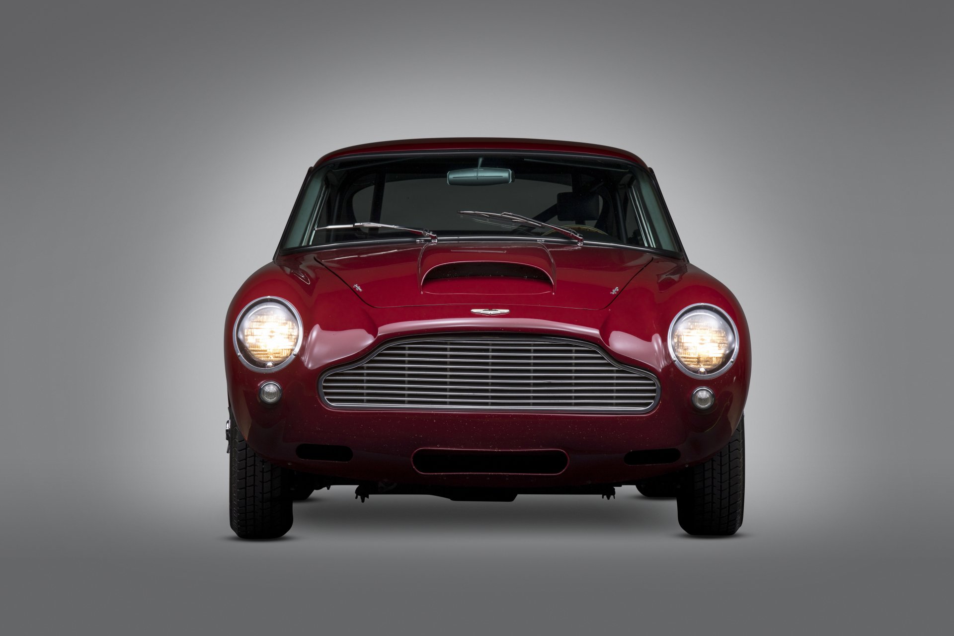 Download Grand Tourer Vehicle Aston Martin DB4 4k Ultra HD Wallpaper