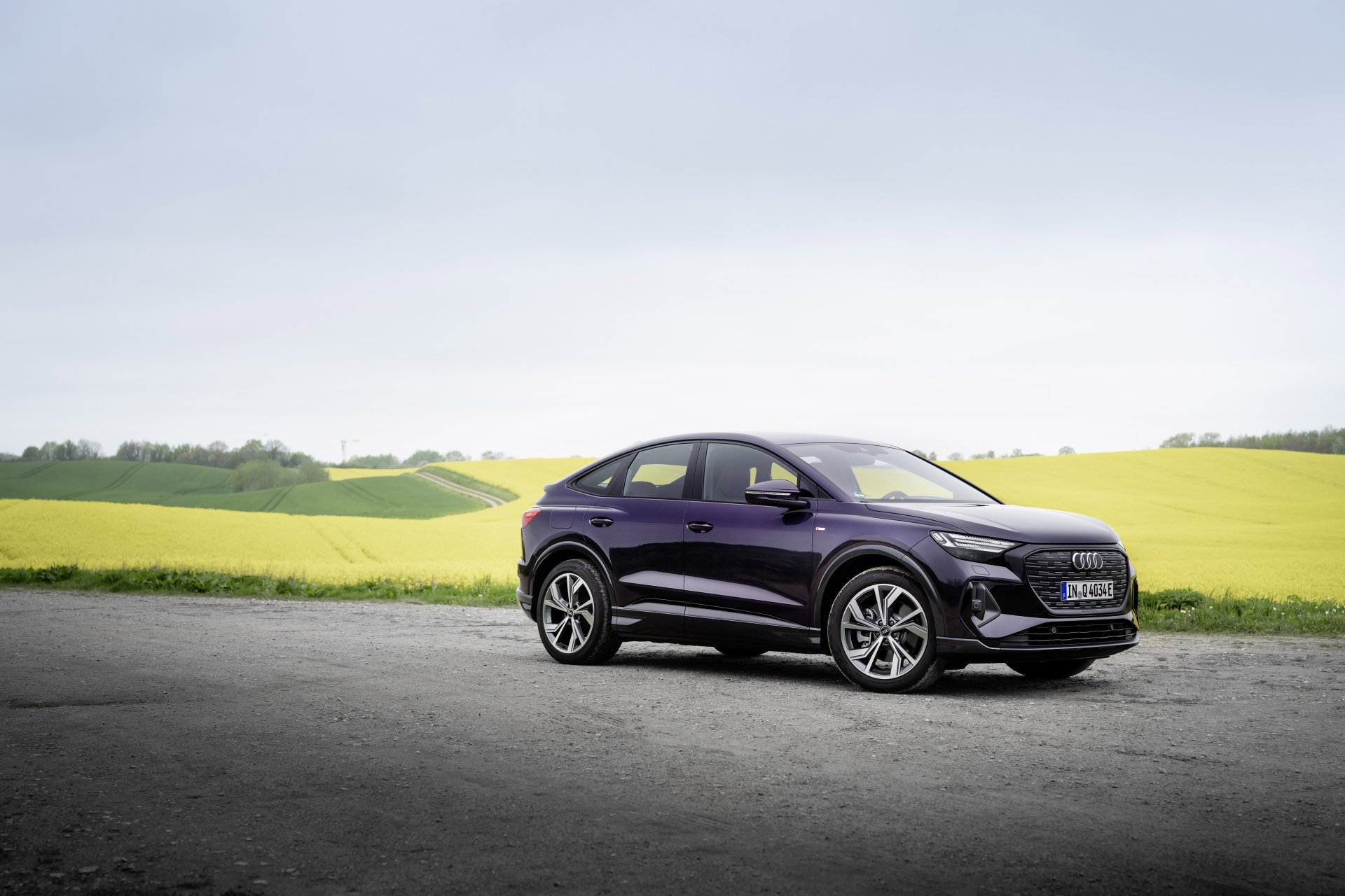 Download Electric Car SUV Vehicle Audi Q4 E-tron 4k Ultra HD Wallpaper