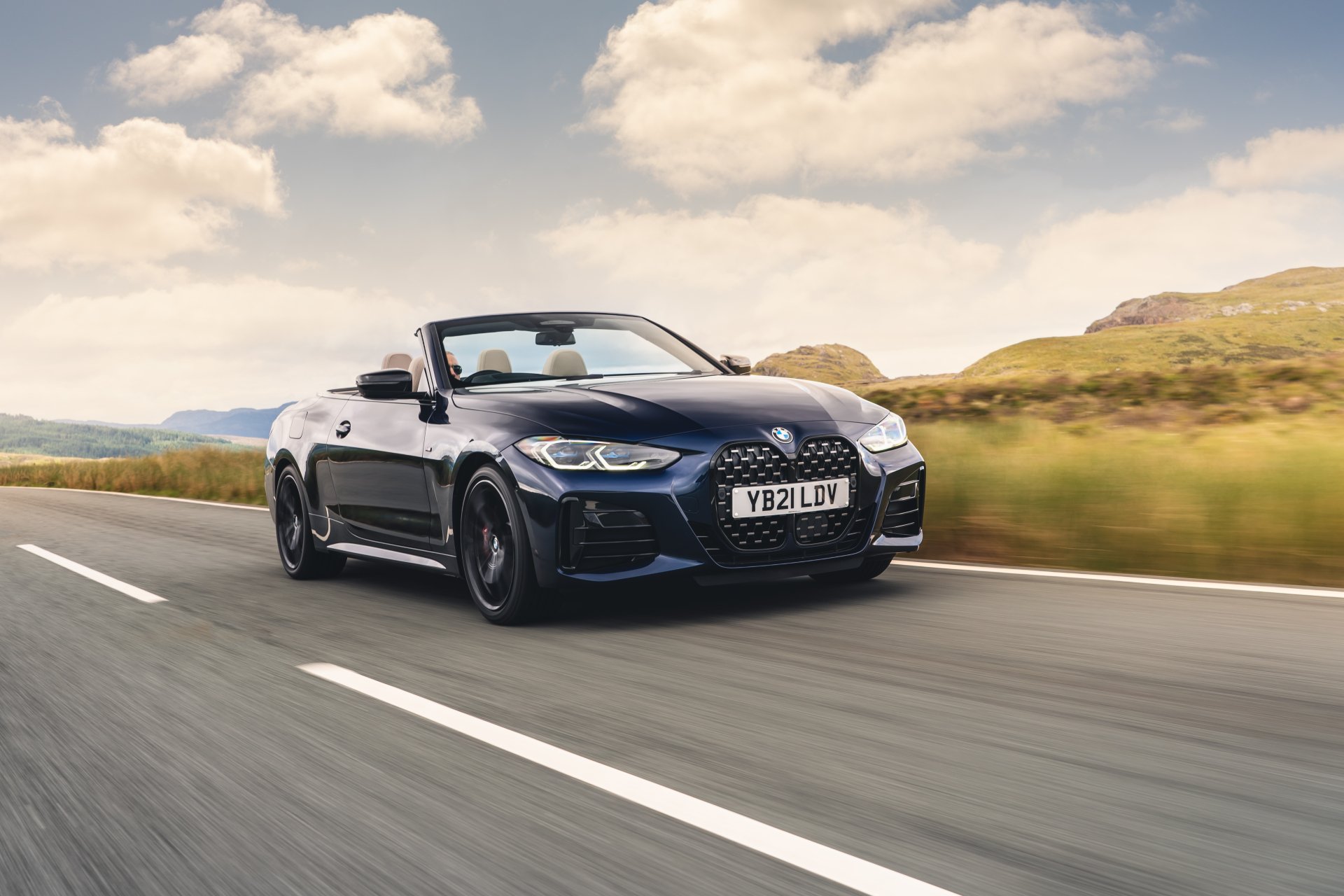 Download Cabriolet BMW M440i Vehicle BMW 4 Series 4k Ultra HD Wallpaper