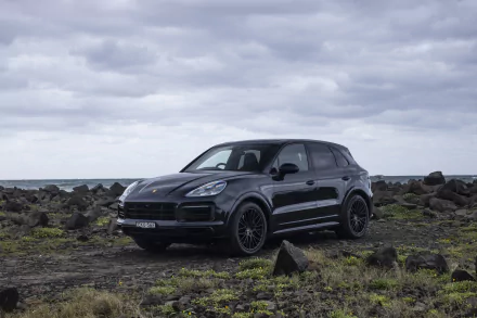  Black Porsche Cayenne GTS (PO536)