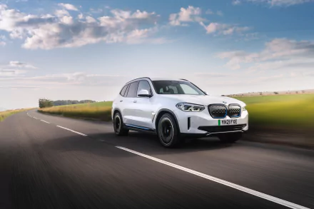  White BMW iX3 "Premier Edition" (G08)