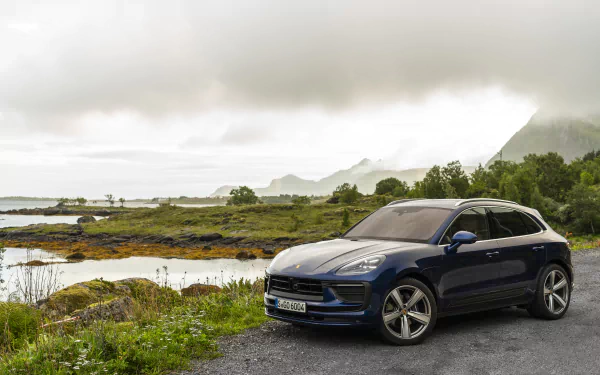  Blue Porsche Macan (95B)