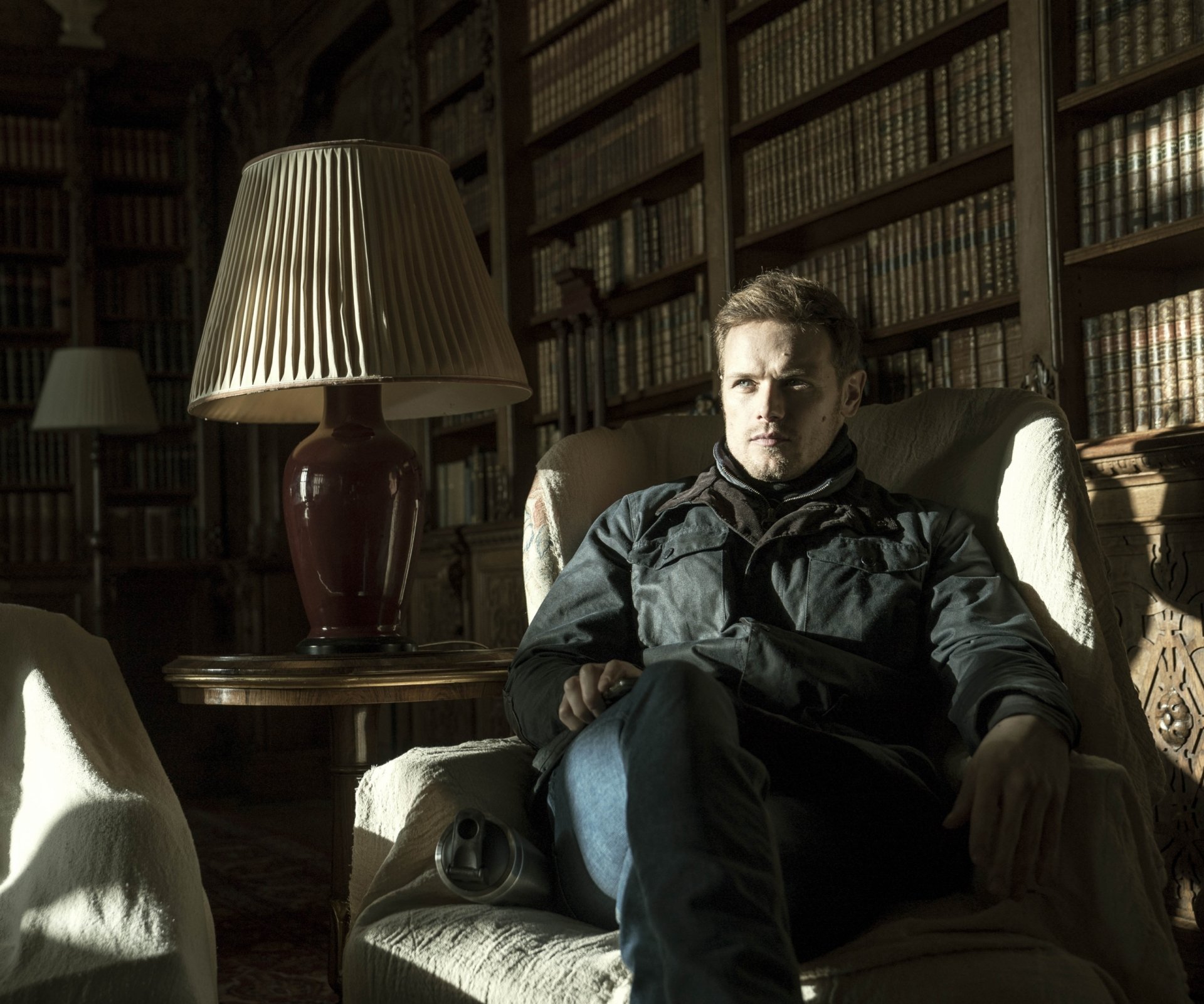 Download sam heughan movie sas red notice hd wallpaper