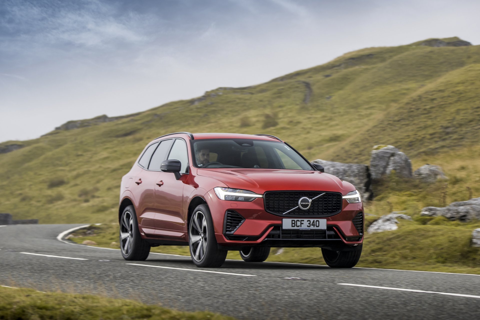 Download SUV Volvo XC60 T8 AWD Vehicle Volvo XC60 4k Ultra HD Wallpaper