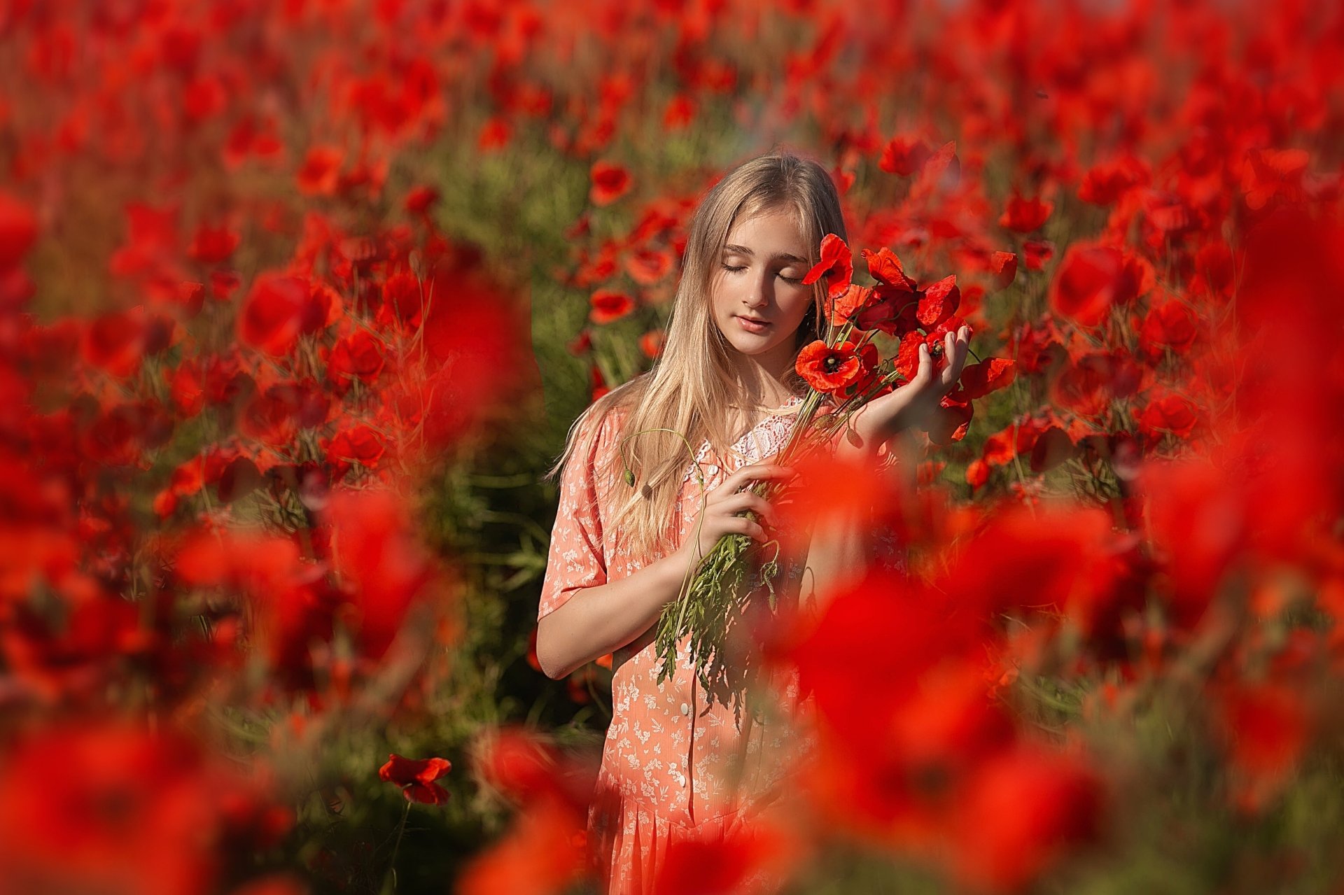 Download Poppy Woman Mood HD Wallpaper