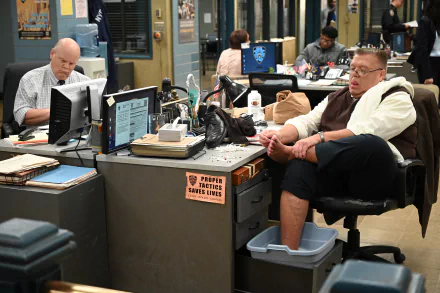 Joel McKinnon Miller TV Show Brooklyn Nine-Nine HD Desktop Wallpaper | Background Image