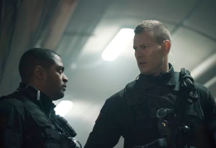 Tom Hopper movie SAS: Red Notice HD Desktop Wallpaper | Background Image