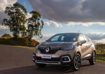 SUV vehicle Renault Captur HD Desktop Wallpaper | Background Image
