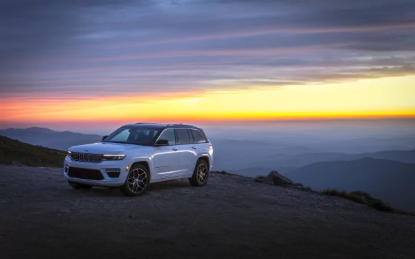  2022 Jeep Grand Cherokee Summit Reserve 4xe (WL)