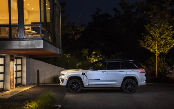  2022 Jeep Grand Cherokee Summit Reserve 4xe (WL)