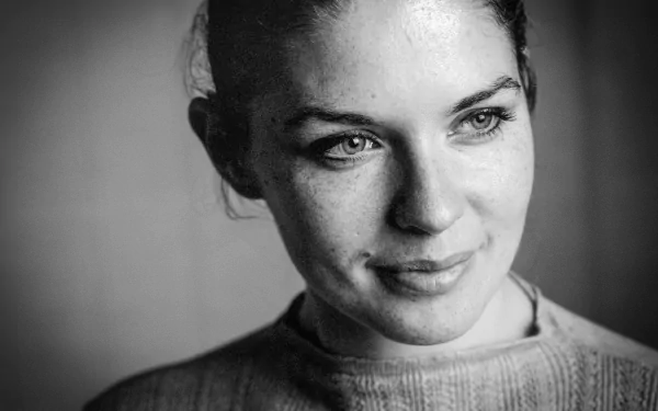 portrait woman model HD Desktop Wallpaper | Background Image