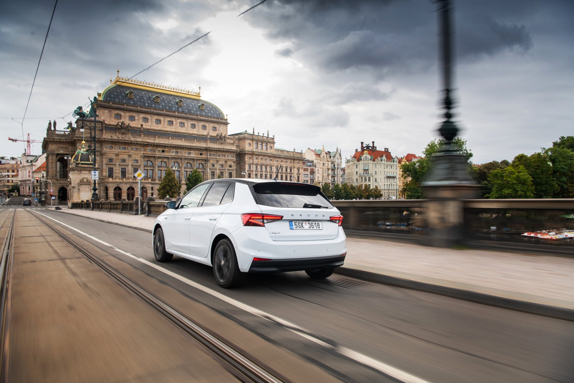 Download Vehicle Skoda Fabia 8k Ultra HD Wallpaper