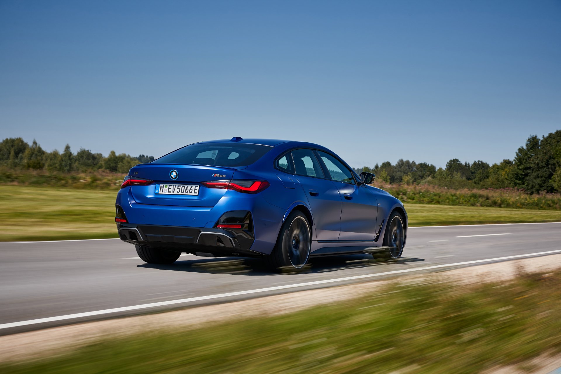 Download Vehicle BMW I4 M50 4k Ultra HD Wallpaper