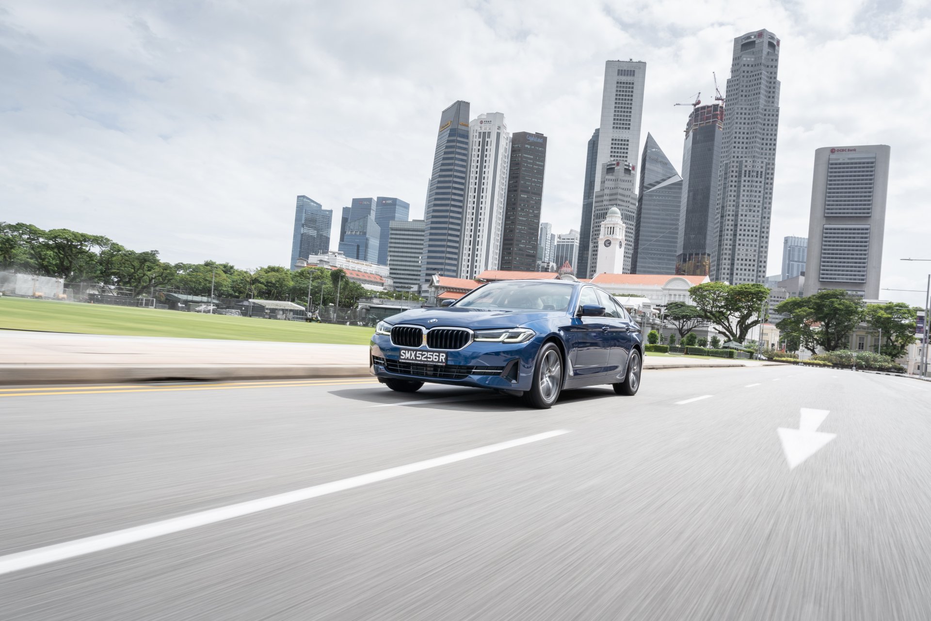 Download BMW 530e Luxury Line Vehicle BMW 5 Series 4k Ultra HD Wallpaper