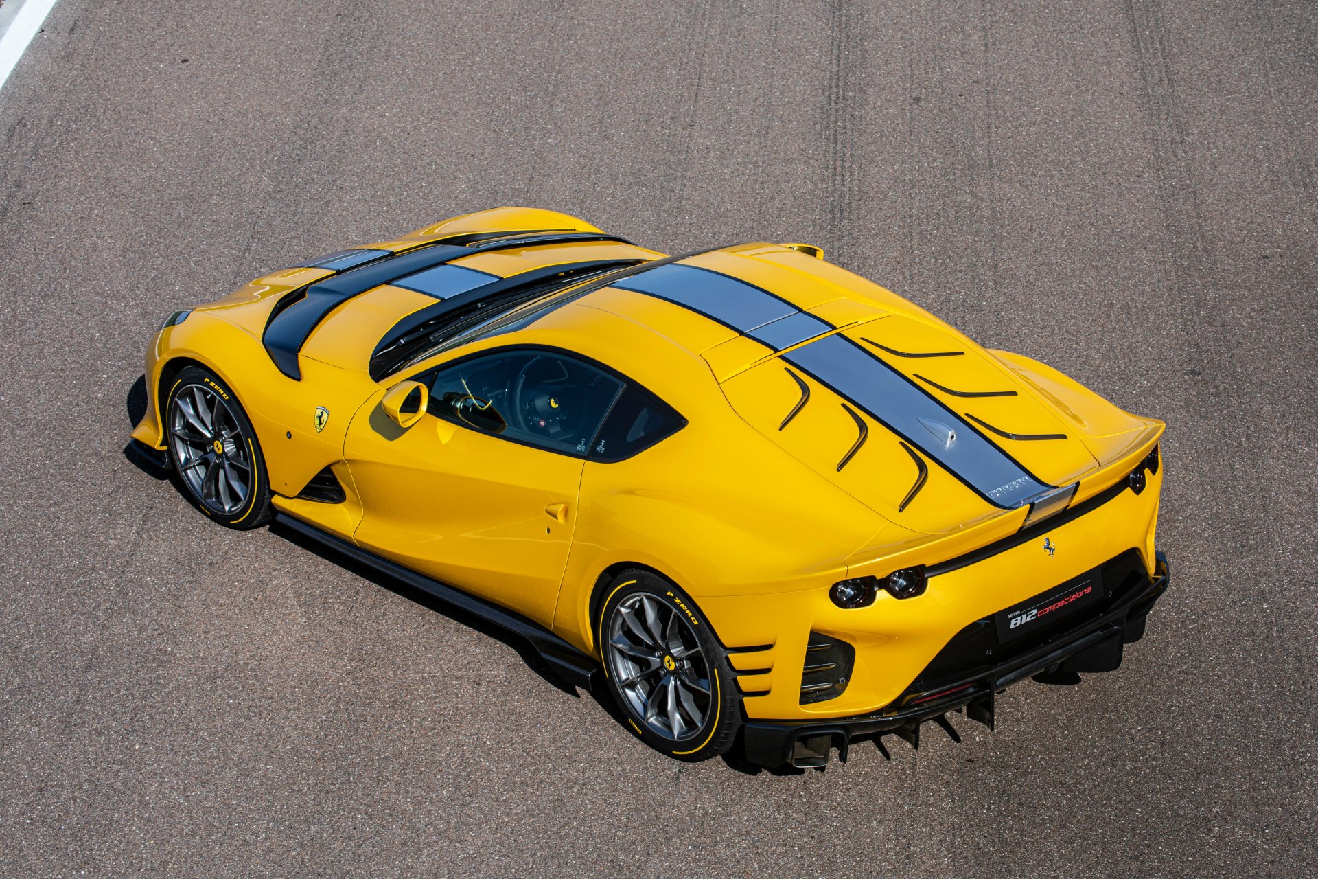 Download Vehicle Ferrari 812 Competizione 4k Ultra HD Wallpaper