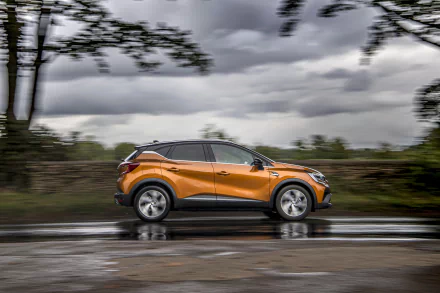 SUV Renault Captur E-TECH Hybrid R.S. Line vehicle Renault Captur HD Desktop Wallpaper | Background Image