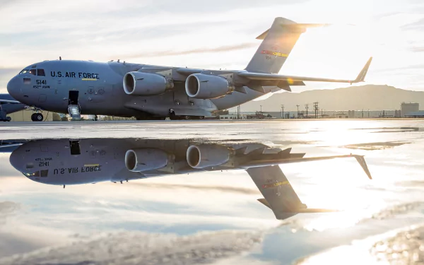 reflection warplane transport aircraft military Boeing C-17 Globemaster III HD Desktop Wallpaper | Background Image