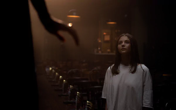 Thomasin McKenzie movie Last Night in Soho HD Desktop Wallpaper | Background Image
