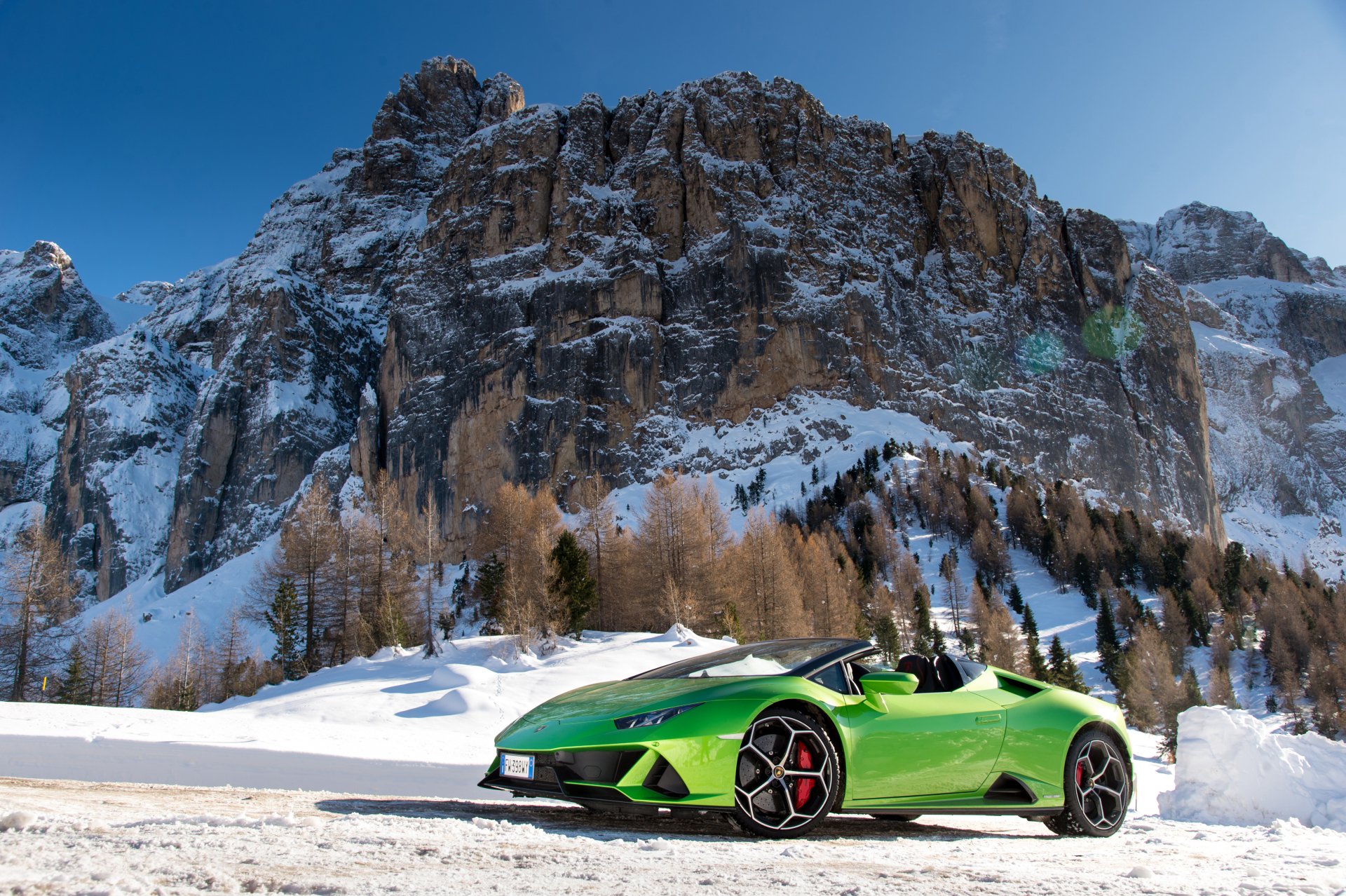 Download Supercar Vehicle Lamborghini Huracan Evo 4k Ultra HD Wallpaper