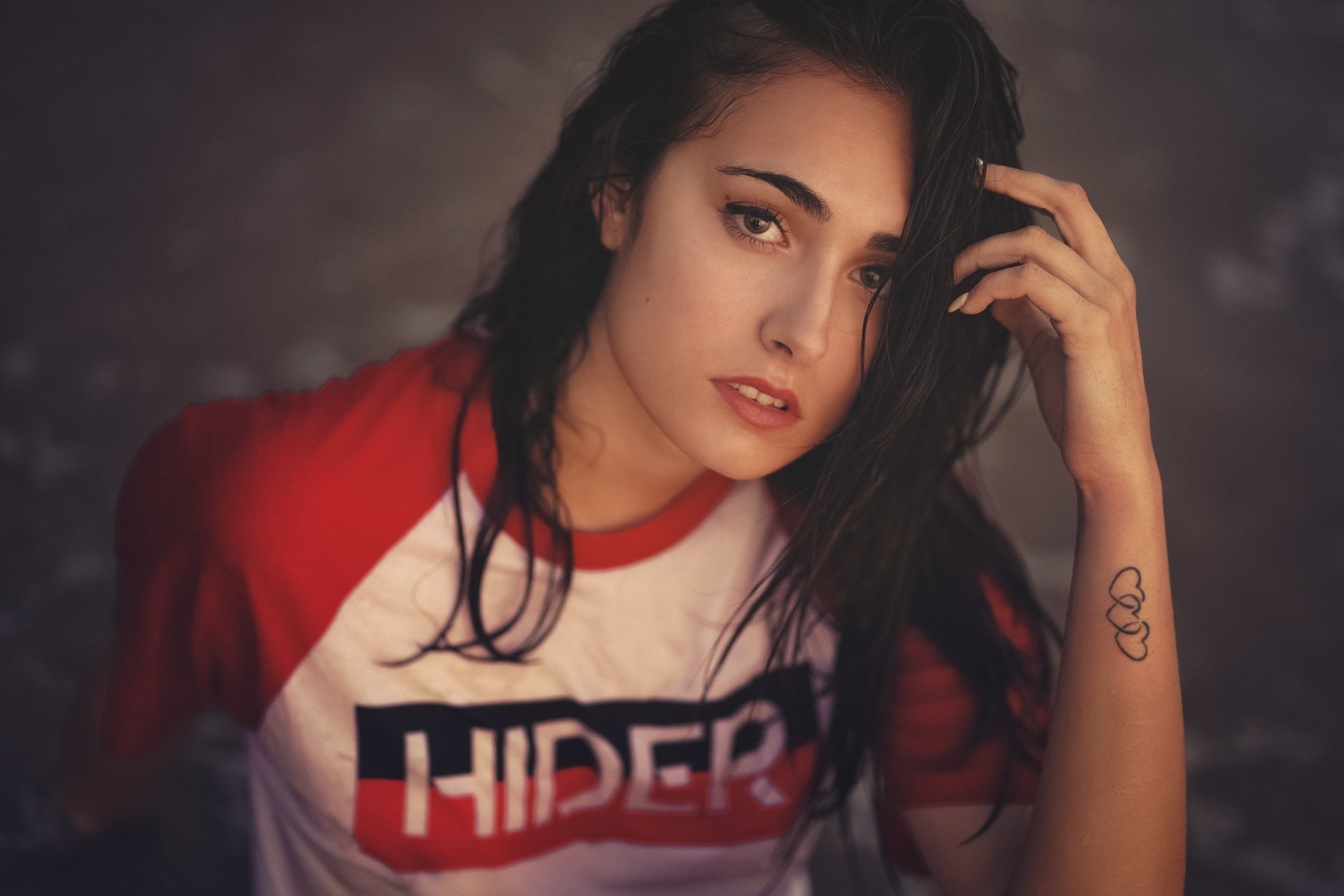 Download Black Hair Woman Model HD Wallpaper