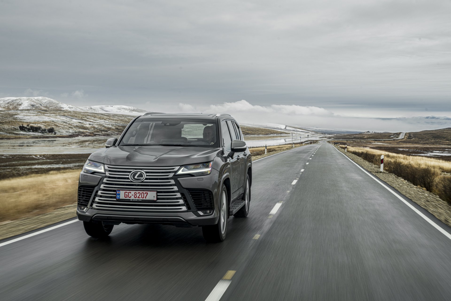 Download SUV Vehicle Lexus LX 600 4k Ultra HD Wallpaper