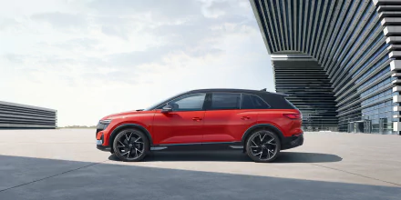 electric car SUV vehicle Audi Q5 50 e-tron quattro HD Desktop Wallpaper | Background Image