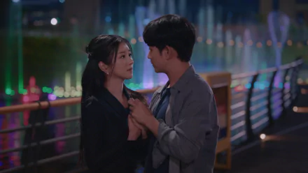  K-Drama Holding Hands
