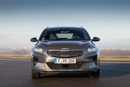 SUV vehicle Kia XCeed HD Desktop Wallpaper | Background Image