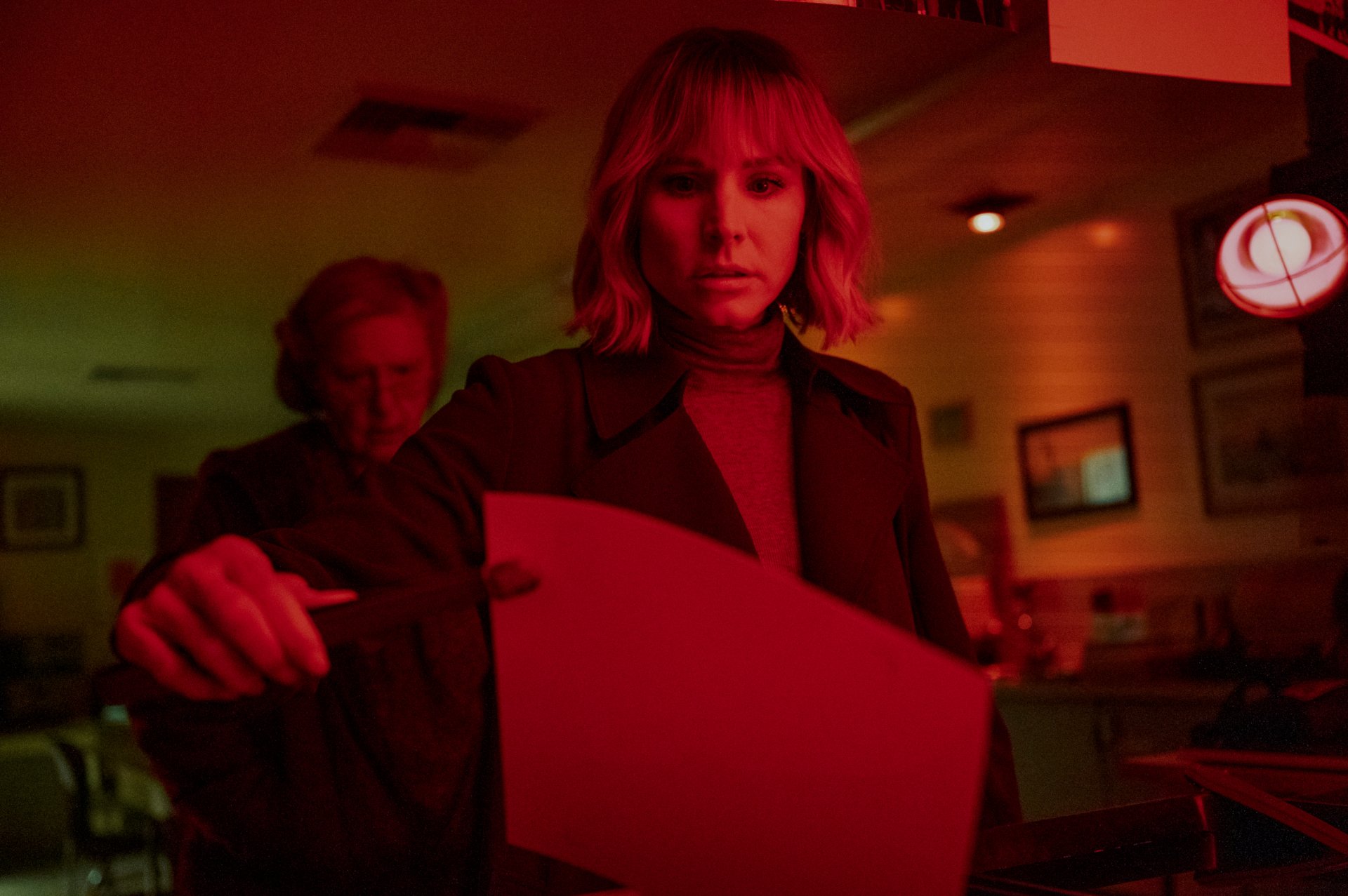 Download Kristen Bell TV Show The Woman In The House Across The Street From The Girl In The Window HD Wallpaper