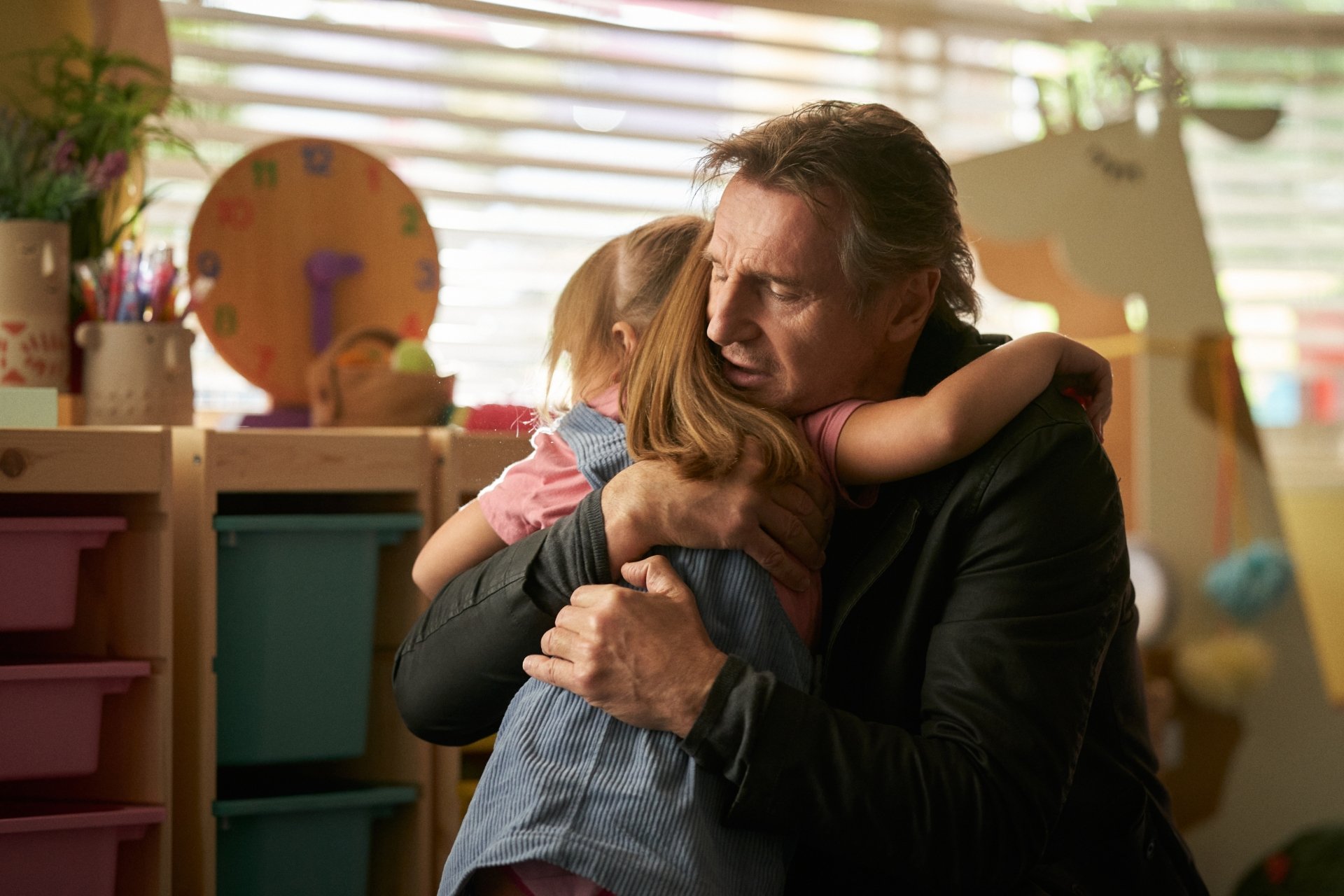 Download Liam Neeson Movie Blacklight 4k Ultra HD Wallpaper