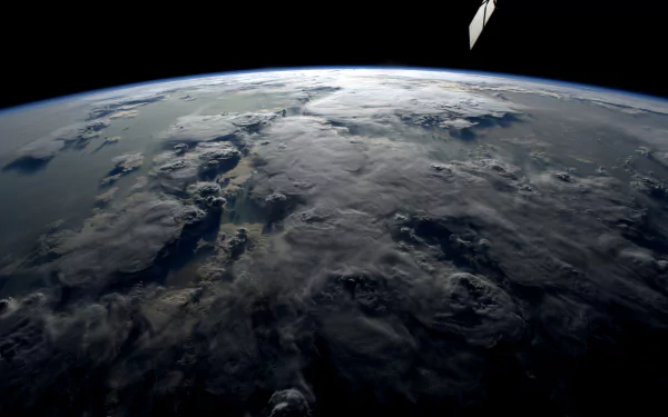  Lots of sun-glint right now during our whole orbit – we haven’t seen a sunset for over 3 days by Tim Peake
