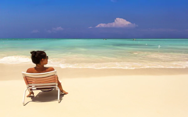  Ocean &amp; Sand in Grace Bay by Tobias Lindman