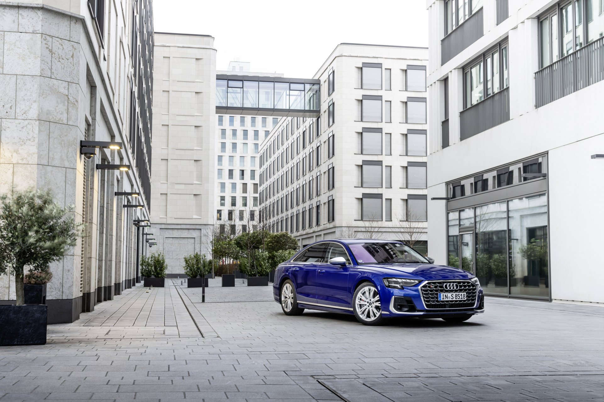 Download Vehicle Audi S8 8k Ultra HD Wallpaper