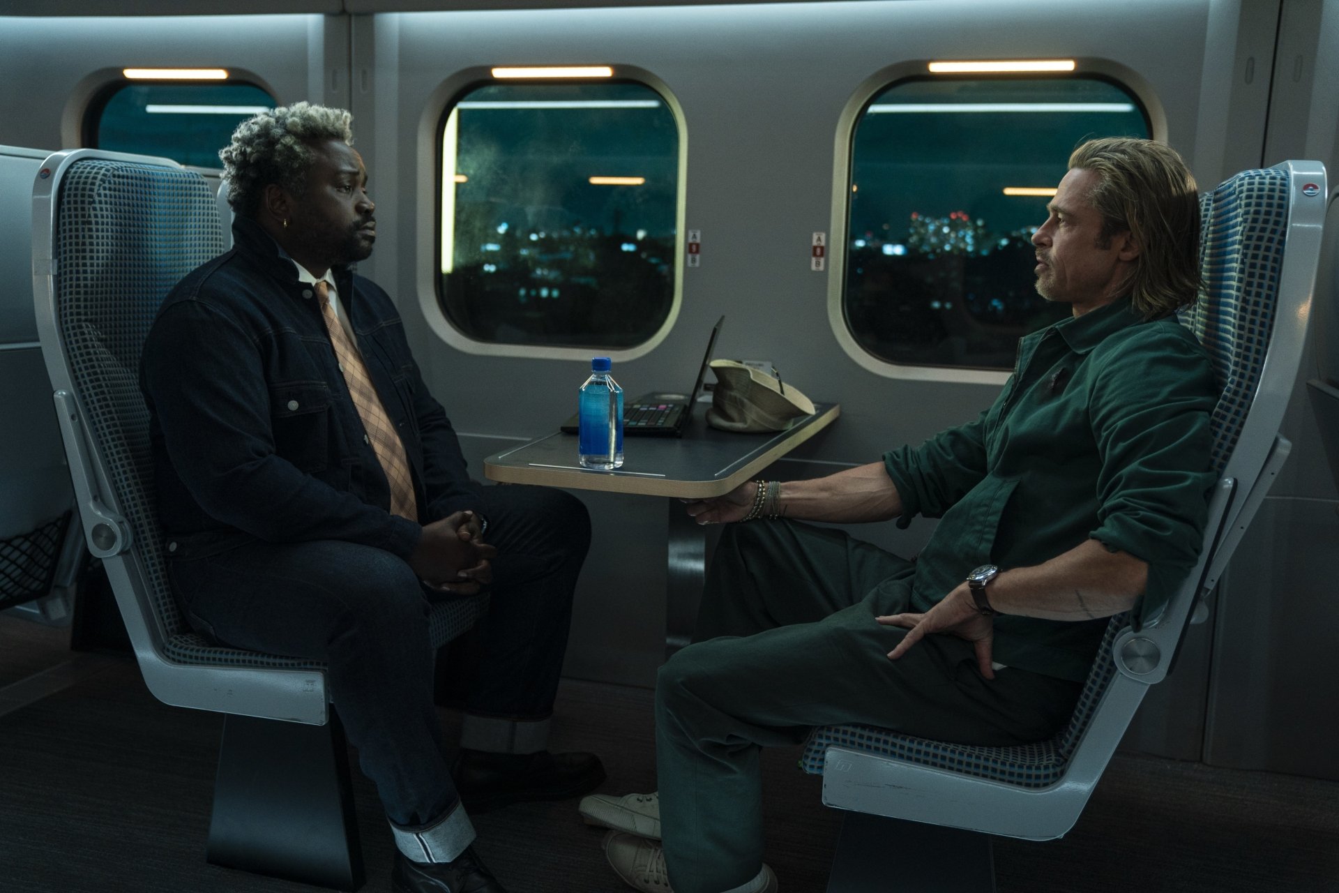 Download Brad Pitt Brian Tyree Henry Movie Bullet Train 4k Ultra HD Wallpaper