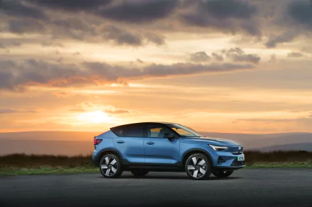 SUV vehicle Volvo C40 HD Desktop Wallpaper | Background Image