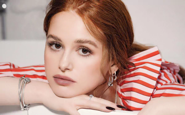 Celebrity Madelaine Petsch HD Desktop Wallpaper | Background Image