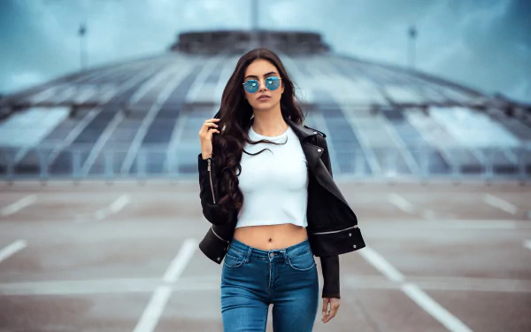 brunette depth of field Laura Theresa woman model HD Desktop Wallpaper | Background Image