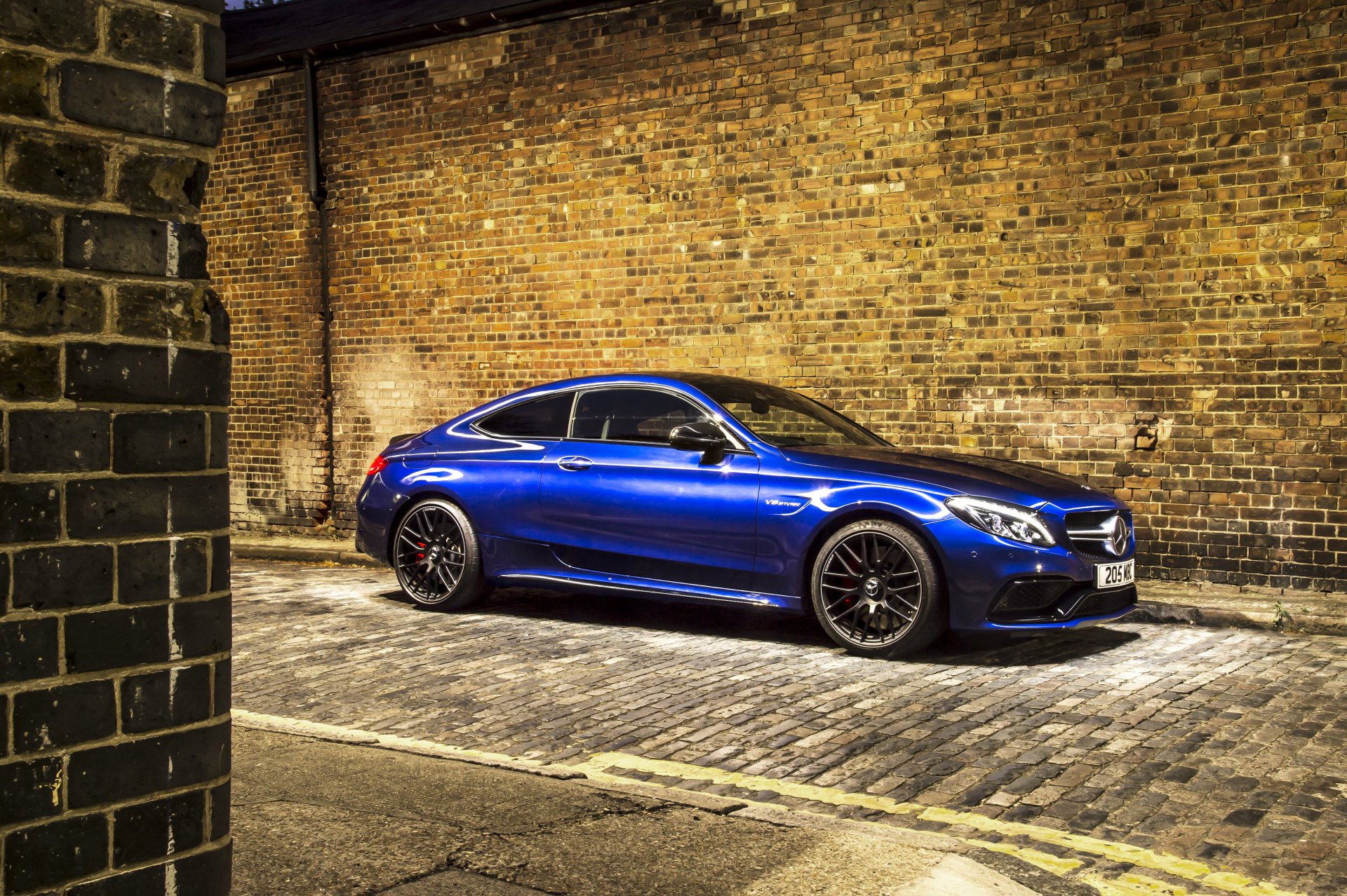 Download Vehicle Mercedes-Benz C-Class 4k Ultra HD Wallpaper