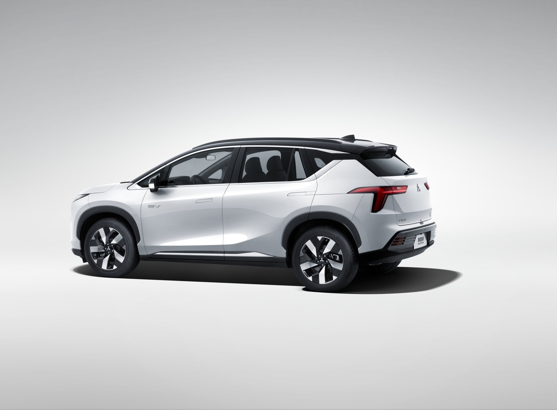 Download Vehicle Mitsubishi Airtrek 8k Ultra HD Wallpaper