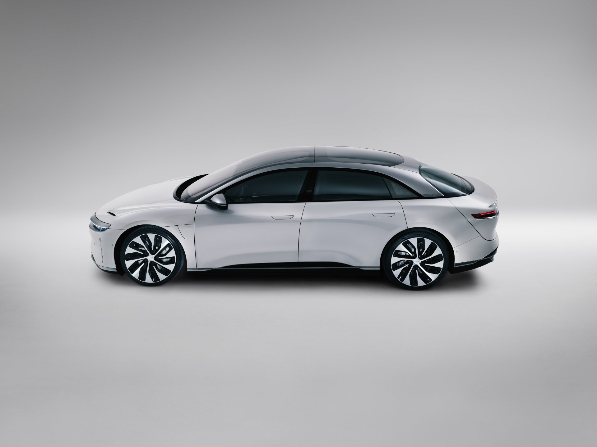 Download Vehicle Lucid Air Grand Touring 4k Ultra HD Wallpaper