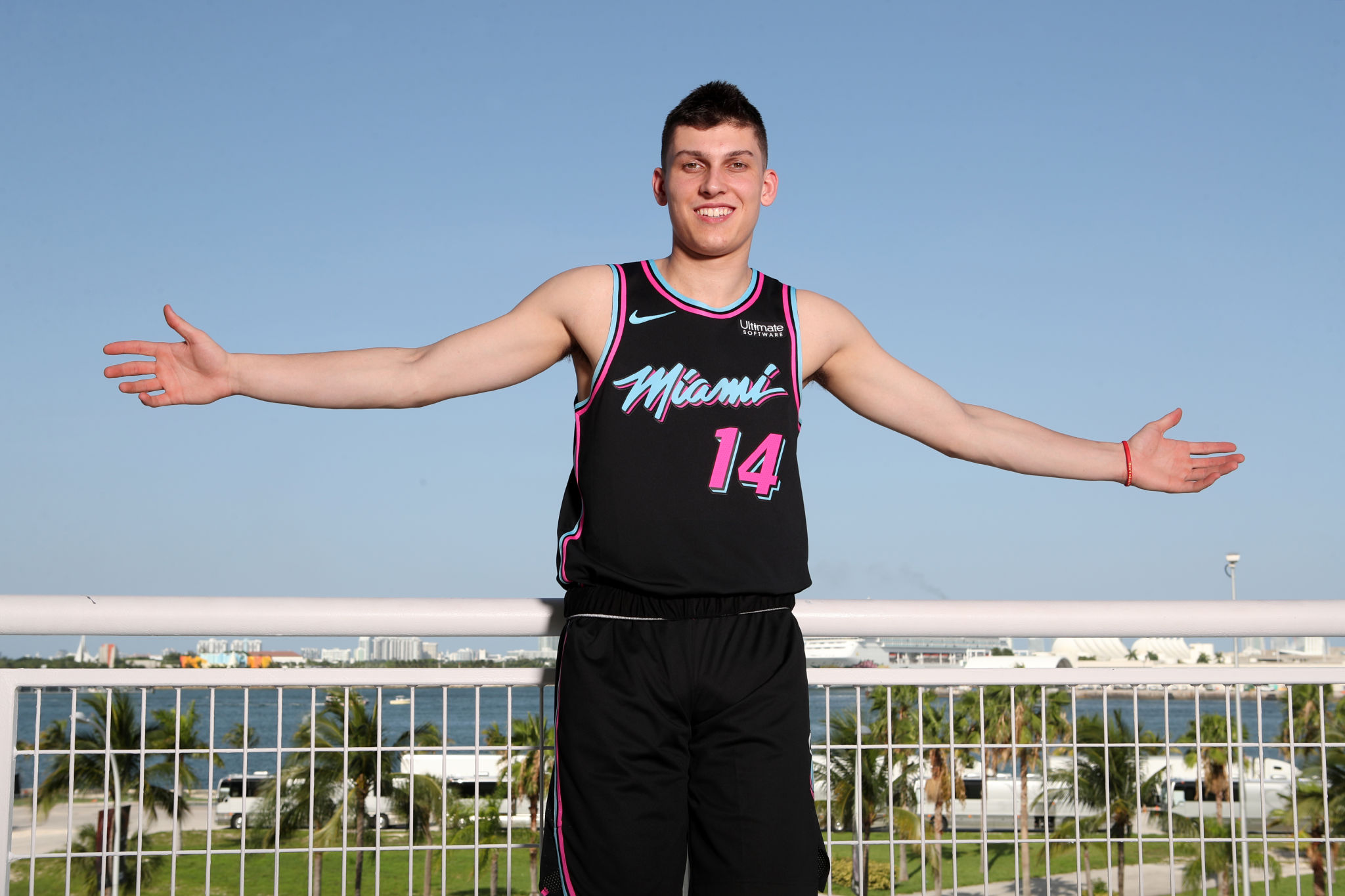 Tyler Herro Miami 2020 Всё в мире баскетбола HD wallpaper  Pxfuel