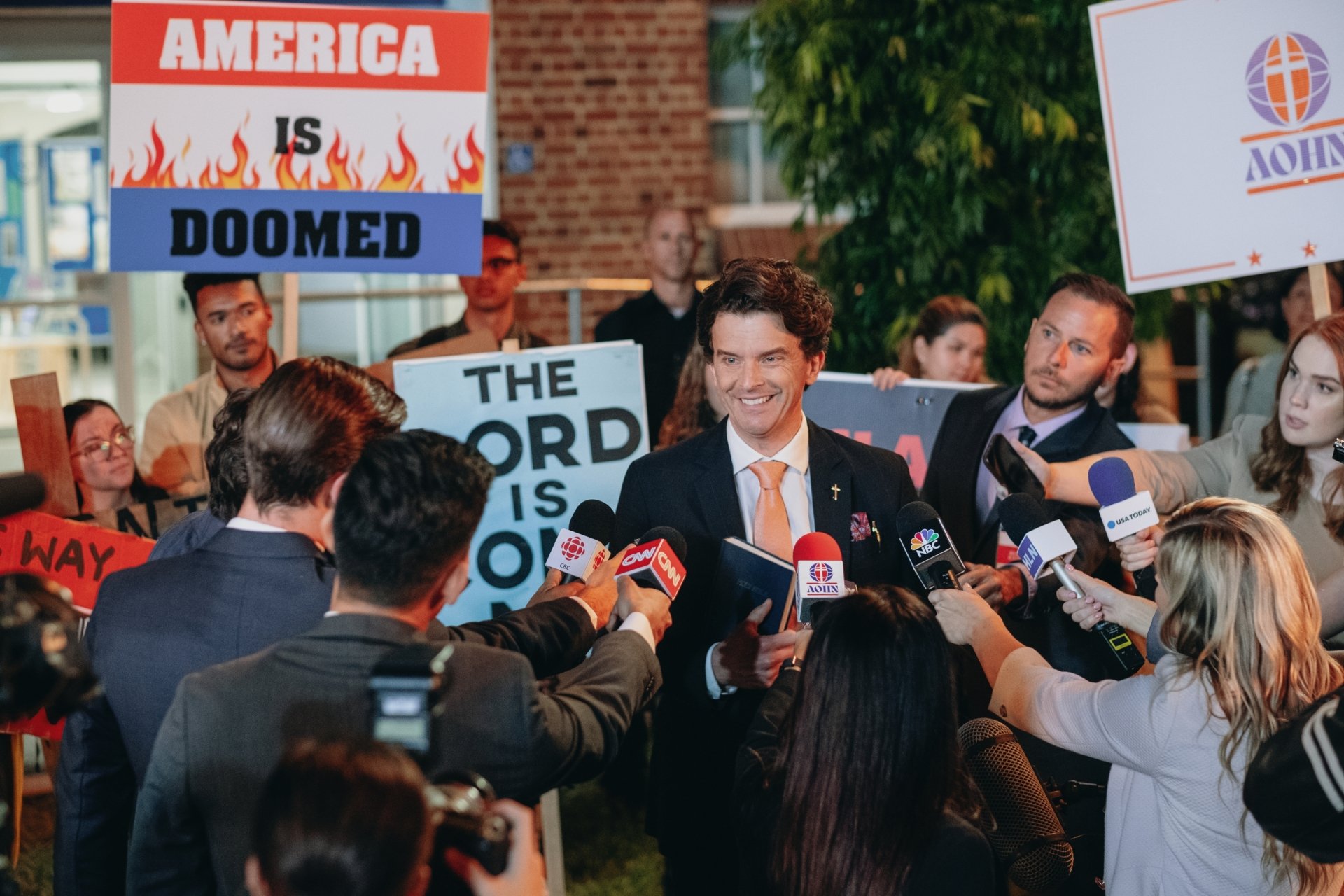 Download TV Show God’s Favorite Idiot HD Wallpaper