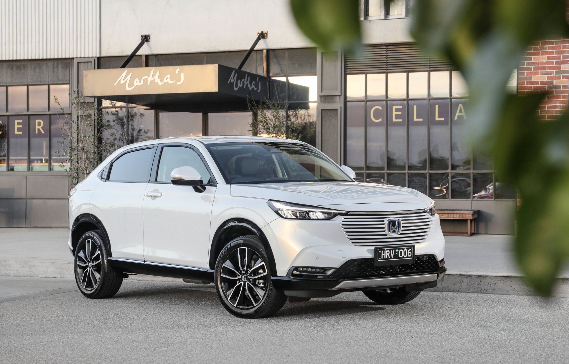 Download Vehicle Honda HR-V 4k Ultra HD Wallpaper